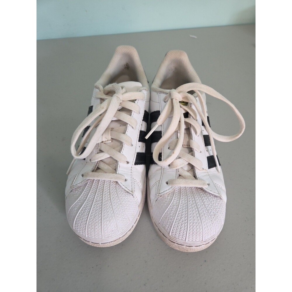 Adidas Originals white Superstar C77154 Sneaker Size 5 Women's shoes - Picture 2 of 5
